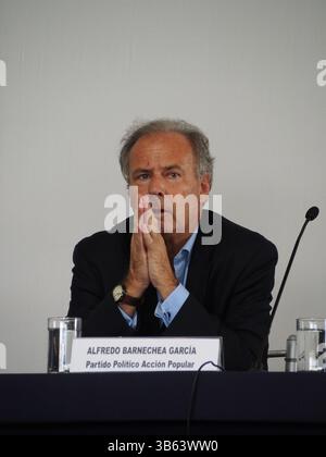 30 marzo 2016, Lima, Lima, Perù: Alfredo, Barnechea, candidato presidenziale, in una conferenza stampa presso l'edificio delle Nazioni Unite a Lima (immagine di credito: © Carlos Garcia Granthon/ZUMA Press Wire) Foto Stock