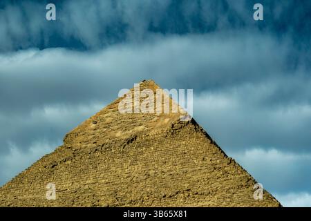 La seconda piramide più grande di Giza, l'antico Egitto, la piramide di Khafre (piramide di Chefren) Foto Stock