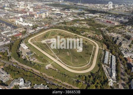 L'ippodromo di Neuss si trova nella parte orientale della città e copre un'area di circa 17 ettari Foto Stock