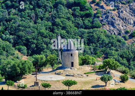 Francia, Var (83), Golf di St Tropez, Villaggio di Grimaud, Mulino Saint-Roch Foto Stock