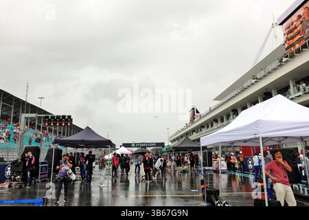 Miami, Stati Uniti. 3 maggio 2025. La griglia per Sprint. 03.05.2025. Formula 1 World Championship, Rd 6, Miami Grand Prix, Miami, Florida, USA, Sprint e giornata di qualificazione. Il credito fotografico dovrebbe essere: XPB/Alamy Live News. Foto Stock