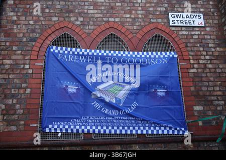 LIVERPOOL, Regno Unito - 3 maggio 2025: Su Gwladys Street viene visualizzato il banner "addio a Goodison" prima della partita di Premier League tra l'Everton FC e l'Ipswich Town FC al Goodison Park (credito: Craig Mercer/ Alamy Live News) Foto Stock