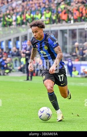 28 aprile 2024, Milano, null, Italia: Milano, Italia. 28 aprile 2024. Tajon Buchanan (17) dell'Inter visto durante la partita di serie A tra Inter e Torino al Giuseppe Meazza di Milano. (Immagine di credito: © Gonzales Photo/Gonzales Photo tramite ZUMA Press) Foto Stock