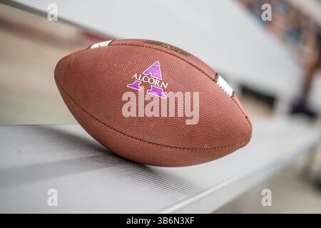 12 novembre 2023: Il calcio di marca Alcorn State Braves si trova a bordo campo durante la partita di football NCAA tra gli Alcorn State Braves e i Texas Southern Tigers allo Shell Energy Stadium di Houston, Texas. Texas Southern sconfisse Alcorn State 44-10. Prentice C. James via Cal Sport Media (immagine di credito: © Prentice C. James/CSM via ZUMA Press Wire) Foto Stock