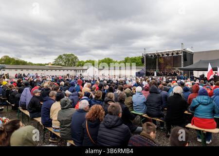 Claudia Roth, Beauftragte der Bundesregierung fuer Kultur und Medien der Bundesrepublik Deutschland, aufgenommen im Rahmen der Zentralen Gedenkveranst Foto Stock