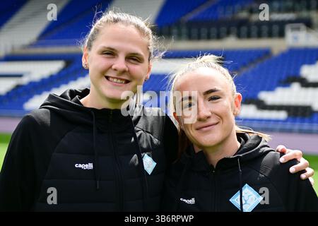 Birmingham, Inghilterra, Regno Unito. 4 maggio 2025. L'attaccante delle London City Lionesses Isobel Goodwin (23) e la difensore delle London City Lionesses Teyah Goldie (5) durante il match Birmingham Women vs London City Lionesses Women's Championship a St. Andrew's @ Knighthead Park, Birmingham, Inghilterra, Regno Unito il 4 maggio 2025Credit: Dennis Goodwin/Every Second Media Credit: Every Second Media/Alamy Live News Foto Stock