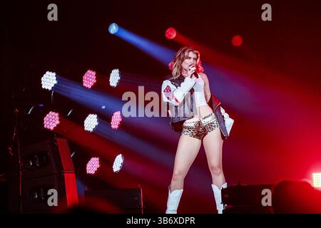 Austin, Stati Uniti. 4 maggio 2025. Dasha si esibisce durante l'iHeart Country Festival al Moody Center il 3 maggio 2025 ad Austin, Texas. Foto: Ozzie Bloom/imageSPACE credito: Imagespace/Alamy Live News Foto Stock