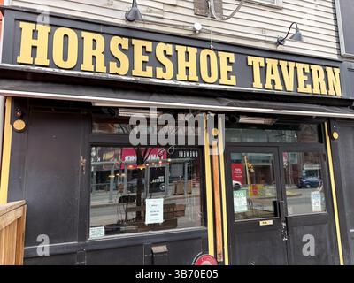 Facciata dell'Horseshoe Tavern in Queen Street West a Toronto, Canada. Storico locale di musica e bar. Foto Stock
