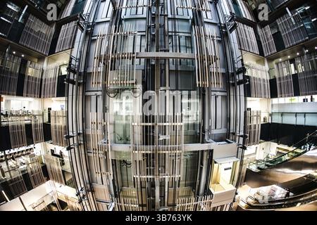 Struttura dell'Ufficio di Toshima Ward. Luogo di ripresa: Area metropolitana di Tokyo Foto Stock