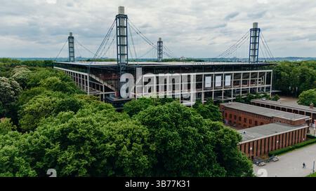COLONIA, GERMANIA - 5 MAGGIO 2025: Veduta aerea dello Stadion Rhein energie. Lo stadio di casa della Bundesliga club 1. FC Koln. Stadium of Women World C. Foto Stock