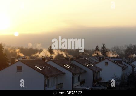 In inverno, le stufe e i riscaldatori vengono utilizzati ogni giorno Foto Stock
