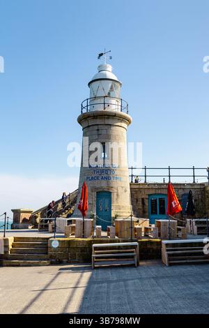Faro di Folkestone sulla Harbour Arm, Folkestone, Kent, Inghilterra Foto Stock