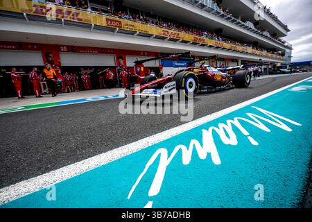 Miami, Stati Uniti, 4 maggio 2025, Lewis Hamilton, dal Regno Unito gareggia per la Ferrari. Il Miami Grand Prix Race Day 2025, che si svolge a Miami, negli Stati Uniti. Crediti: Michael Potts/Alamy Live News Foto Stock