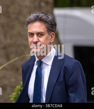 Londra, Regno Unito. 6 maggio 2025. Ed Miliband, Segretario dell'energia, arriva ad una riunione di gabinetto al 10 di Downing Street a Londra. Crediti: Ian Davidson/Alamy Live News Foto Stock
