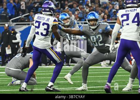 DETROIT, mi - GENNAIO 07: Il placekicker dei Detroit Lions (17) Michael Badgley perde un punto extra durante la partita tra Minnesota Vikings e Detroit Lions il 7 gennaio 2024 al Ford Field di Detroit, mi (foto di Allan Dranberg/CSM) (immagine di credito: © Allan Dranberg/CSM via ZUMA Press Wire) Foto Stock