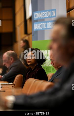 6 dicembre 2023, Vienna, Austria, Austria: Un rappresentante dell'OMS alle discussioni tematiche del CND 2023: Â€œaddressing il problema mondiale della droga con compassione, mettendo le persone, la loro salute e il loro benessere firstâ€ riunione presso l'ONU a Vienna (UNOV). il 2024 segnerà il punto di medio termine in cui i leader globali discuteranno e rivaluteranno insieme la direzione delle politiche in materia di droga in tutto il mondo. (Immagine di credito: © Bianca Otero/ZUMA Press Wire) Foto Stock