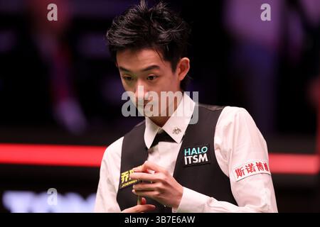 Foto del file datata 20-04-2025 di Wu Yize. Il ventunenne di Lanzhou ha conquistato la top 20 del mondo dopo aver raggiunto due finali in classifica questa stagione, perdendo rispettivamente contro Neil Robertson e lei Peifan negli Open inglese e scozzese. Data di pubblicazione: Martedì 6 maggio 2025. Foto Stock