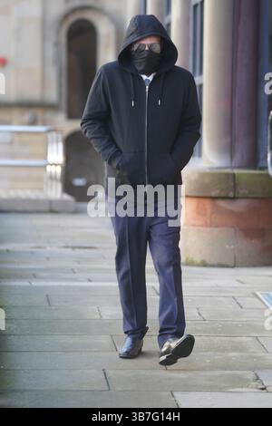 Foto del file del 09/12/24 di Adam Carruthers fuori dalla Corte Corona di Newcastle, dove è accusato di aver abbattuto l'albero di Sycamore Gap. Carruthers e Daniel Graham negano di aver causato danni criminali all'albero, del valore di £ 622.000, e £ 1.114 danni al Vallo di Adriano. Data di pubblicazione: Martedì 6 maggio 2025. Foto Stock