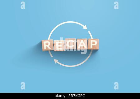 Blocco di legno con RIEPILOGO delle parole. RIEPILOGO - parole da blocchi di legno con lettere su sfondo blu. Riepilogo, idea creativa e concetto. Scambio digitale A. Foto Stock
