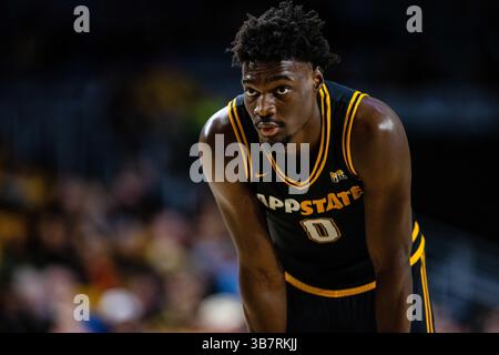 25 gennaio 2024: Gli Appalachi State Mountaineers difendono Xavion Brown (0) durante il primo tempo contro i Georgia Southern Eagles nel match di basket NCAA all'Holmes Center di Boone, NC. (Scott Kinser/CSM) (immagine di credito: © Scott Kinser/CSM via ZUMA Press Wire) Foto Stock