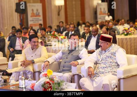 26 ottobre 2023, Chennai, Tamil Nadu, India: Il primo ministro di Uthrakant, dalla parte settentrionale dell'India, Pushkar Singh Dhami e il suo team di funzionari governativi hanno condotto un Global Investors Meeting a Chennai Taj Coromandal Hotel, per guidare gli investimenti nel suo stato di Uttrakant. Molti investitori / industriali hanno partecipato e molti Memorandumâ€™ di comprensione hanno avuto luogo sul pavimento. (Immagine di credito: © Seshadri Sukumar/ZUMA Press Wire) Foto Stock