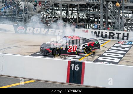 Ryan Truex celebra la sua vittoria per il BetRiver 200 a dover, DE, USA. (Immagine di credito: © Logan T Arce Action Sports Photo/CSM via ZUMA Press Wire) Foto Stock