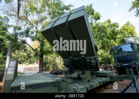 Budapest, Ungheria - 20 agosto 2024: Mostra sull'equipaggiamento militare. Tecnologia di difesa norvegese-statunitense in Ungheria: Sistema missilistico NASAMS Foto Stock