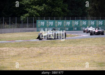 Giugno 29 2024 Portland, OR, driver U.S.A. Nico Muller / ABT Formula e Team e driver Kelvin Van Der Linde / ABT Formula e Team (51) in uscita dalla 12a curva durante la Portland Hankook Formula e-Prix Race 1 al Portland International Raceway Portland, O Thurman James / CSM (immagine di credito: © Thurman James/CSM via ZUMA Press Wire) Foto Stock