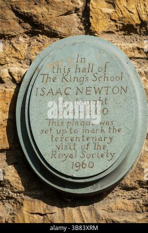 Targa a Sir Isaac Newton alla Kings School dove gli fu insegnato dal 1654 al 1660. Durante la visita tercentenaria della Royal Society nel 1960. Grantham, Linc Foto Stock