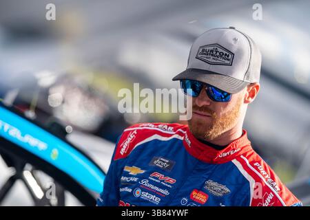 Jeb Burton si mette in pista per allenarsi con il DUDE Wipes 250 a Martinsville, Virginia, USA. (Immagine di credito: © Logan T Arce Action Sports Photo/CSM via ZUMA Press Wire) Foto Stock
