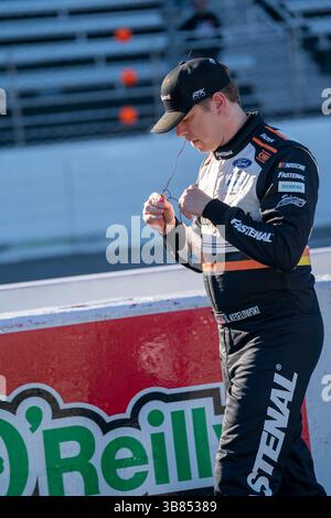 Brad Keselowski sale in pista per allenarsi per il Cook Out 400 a Martinsville, Virginia, USA. (Immagine di credito: © Logan T Arce Action Sports Photo/CSM via ZUMA Press Wire) Foto Stock