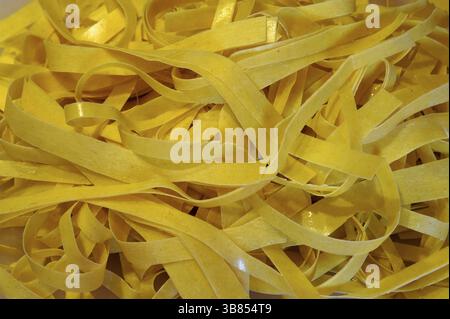 Fettucine, un classico piatto di pasta della cucina italiana Foto Stock