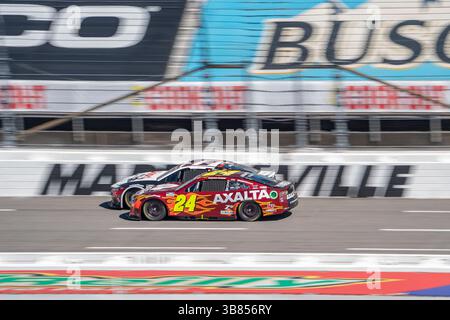 William Byron si aggiudica la posizione per il Cook Out 400 a Martinsville, Virginia, USA. (Immagine di credito: © Logan T Arce Action Sports Photo/CSM via ZUMA Press Wire) Foto Stock