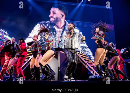 25 febbraio 2024, Copenaghen, Copenaghen, Danimarca: Copenaghen, Danimarca. 25 febbraio 2024. Il cantante, cantautore e ballerino americano Jason Derulo esegue un concerto dal vivo alla Royal Arena di Copenaghen. (Immagine di credito: © Lasse Lagoni/Gonzales foto tramite ZUMA Press) Foto Stock