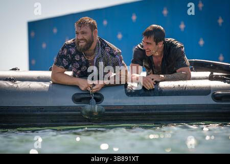 DATA DI RILASCIO: 21 marzo 2024. TITOLO: Road House. STUDIO: MGM. DIRETTORE: Doug Liman. TRAMA: L'ex combattente della UFC Dalton accetta un lavoro come buttafuori in una Florida Keys roadhouse, solo per scoprire che questo paradiso non è tutto ciò che sembra. JAKE GYLLENHAAL nel ruolo di Dalton, CONOR MCGREGOR nel ruolo di Knox. (Immagine di credito: © MGM/Entertainment Pictures/ZUMAPRESS.com) Foto Stock