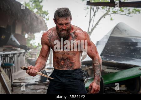 DATA DI RILASCIO: 21 marzo 2024. TITOLO: Road House. STUDIO: MGM. DIRETTORE: Doug Liman. TRAMA: L'ex combattente della UFC Dalton accetta un lavoro come buttafuori in una Florida Keys roadhouse, solo per scoprire che questo paradiso non è tutto ciò che sembra. INTERPRETATO DA CONOR MCGREGOR nel ruolo di Knox. (Immagine di credito: © MGM/Entertainment Pictures/ZUMAPRESS.com) Foto Stock