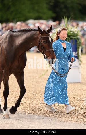 Badminton, Regno Unito. 7 maggio 2025. Kate Rocher-Smith della Gran Bretagna con Dassett Select durante la prima ispezione di cavalli al MARS Badminton Horse Trials il 7 maggio 2025, Badminton, Regno Unito (foto di Maxime David - MXIMD Pictures) crediti: MXIMD Pictures/Alamy Live News Foto Stock
