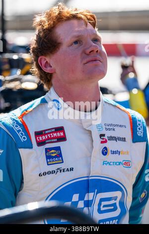 16 marzo 2024-Bristol, TN; Thad Moffitt sale in pista per allenarsi per la Weather Guard Truck Race di Bristol, TN, USA. (Immagine di credito: © Logan T Arce Action Sports Photo/CSM via ZUMA Press Wire) Foto Stock