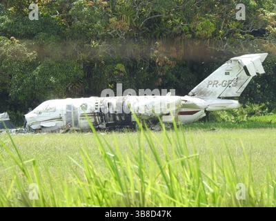 L'aereo si è schiantato all'aeroporto di Ubatuba, Brasile Foto Stock
