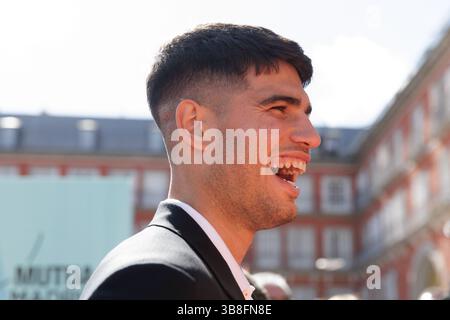 22 aprile 2024, Madrid, Madrid, SPAGNA: Carlos Alcaraz viene visto durante la presentazione del mutua Madrid Open 2024 a Plaza Mayor il 22 aprile 2024, a Madrid, Spagna. (Immagine di credito: © Guillermo Martinez/AFP7 via ZUMA Press Wire) Foto Stock