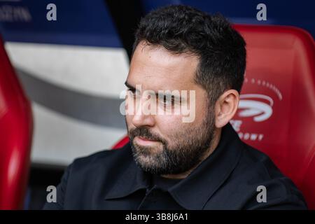 Varsavia, Polonia. 2 maggio 2025. Goncalo Feio allenatore del Legia visto durante la finale di Coppa di Polonia 2025 tra Pogon Szczecin e Legia Warszawa al PGE Narodowy Stadium. Punteggio finale Pogon Szczecin 3 : 4 Legia Warszawa (foto di Mikolaj Barbanell/SOPA Images/Sipa USA) credito: SIPA USA/Alamy Live News Foto Stock