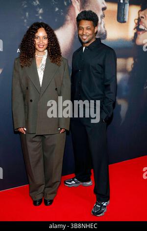 Max und Joy - Komm näher , Premiere in der Astor Film Lounge, Berlin, 07.05.2025 Joy Denalane und Regisseur SÃ kou Neblett bei der Premiere zu Max & Joy - Komm näher dreiteilige Doku-serie in der ARD Mediathek in der Astor Filmlounge a Berlino am 7.5.2025 Berlin Astor Film Lounge **** Max and Joy Komm näher , Premiere nell'Astor Film Lounge, Berlino, Berlino, Berlino, Berlino, Berlino, 07 05 2025 Joy Denalane e il regista SÃ kou Neblett alla prima di Max Joy Komm näher serie di documentari in tre parti nell'ARD Mediathek nell'Astor Film Lounge di Berlino il 7 5 2025 Berlin Astor Film Lounge Copyright: xAnitaxBuggex Foto Stock