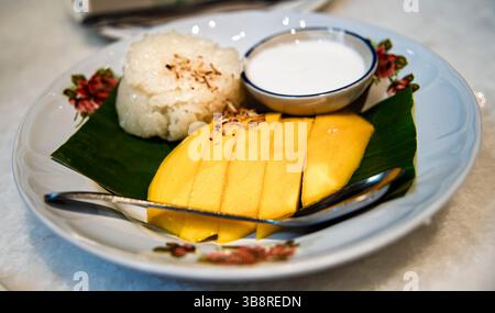 Mango Sticky Rice, Bangkok, Thailandia Foto Stock