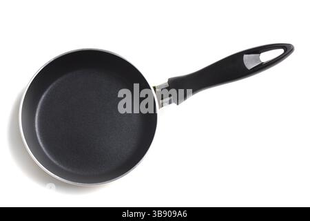 Pan nero con rivestimento in teflon isolato su bianco Foto Stock