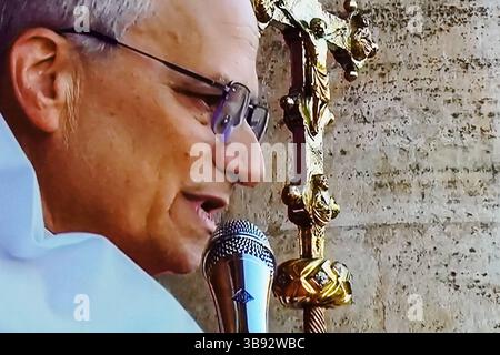 Foto aus Life Übertragung RTL oder ZDF Papstwahl am 08.05.2025 aus Rom- *** foto da Life trasmesso RTL o ZDF elezioni papali l'08 05 2025 da Roma Foto Stock