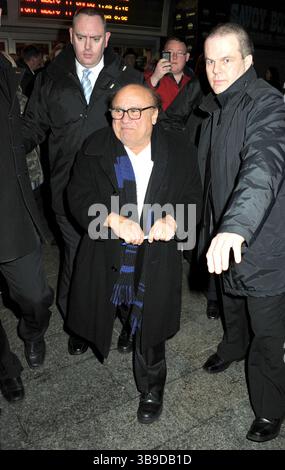 Danny DeVito riceve il Premio volta per la carriera mentre partecipa a una proiezione speciale di "War of the Roses" durante il Dublin International Film Festival al Savoy Cinema in Irlanda - 22 febbraio 2013 Foto Stock