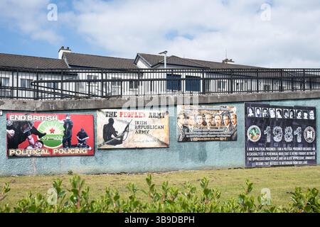 Derry / Londonderry, Irlanda del Nord - 7 maggio 2025: Segni politici repubblicani irlandesi a Bogside, tra cui lo sciopero della fame repubblicano del 1981 Foto Stock