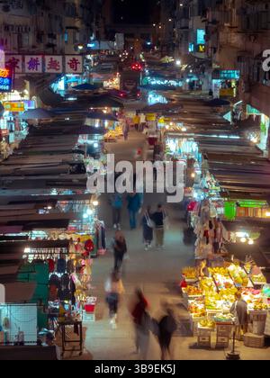 Gente al mercato notturno di Mong Kok, Kowloon. Hong Kong, Cina, Asia Foto Stock
