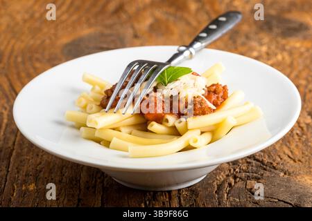 Maccheroni con salsa bolognese Foto Stock