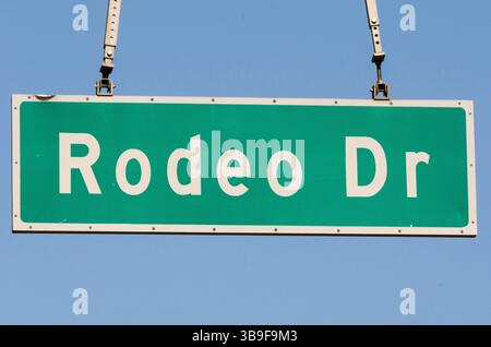 Segui le indicazioni stradali per Rodeo Drive a Beverly Hills Foto Stock